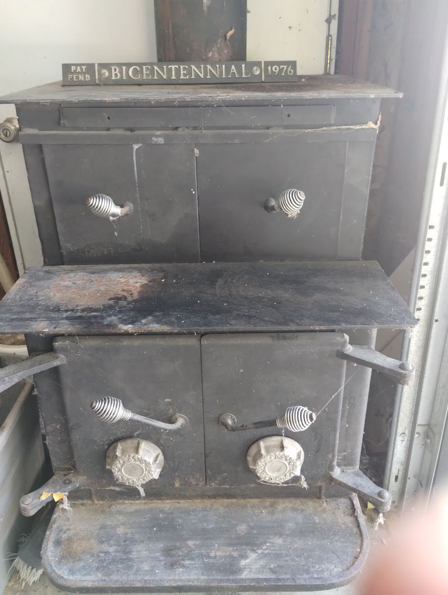 VINTAGE 1976 BICENTINNIAL WOOD STOVE