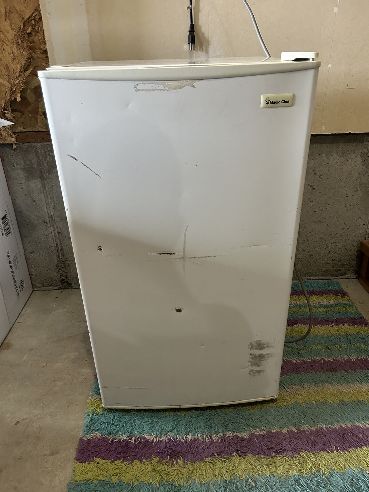 Magic Chef Mini Fridge 4.4 cu. ft.