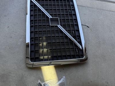 Replacement Chrome Grill Grille for 2004-2017 Volvo VNL Semi Trucks with Bug Screen and Stripe