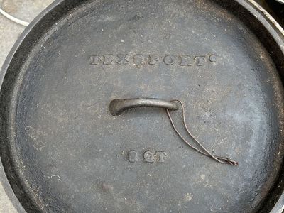 Texsport Cast Iron Dutch Oven, 8 Quart, with Lid and Wire Handle