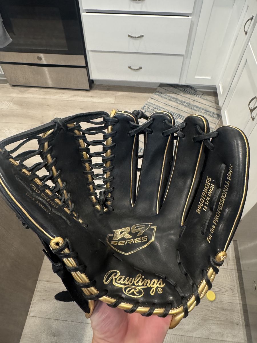 Rawlings R9 12 3/4 in