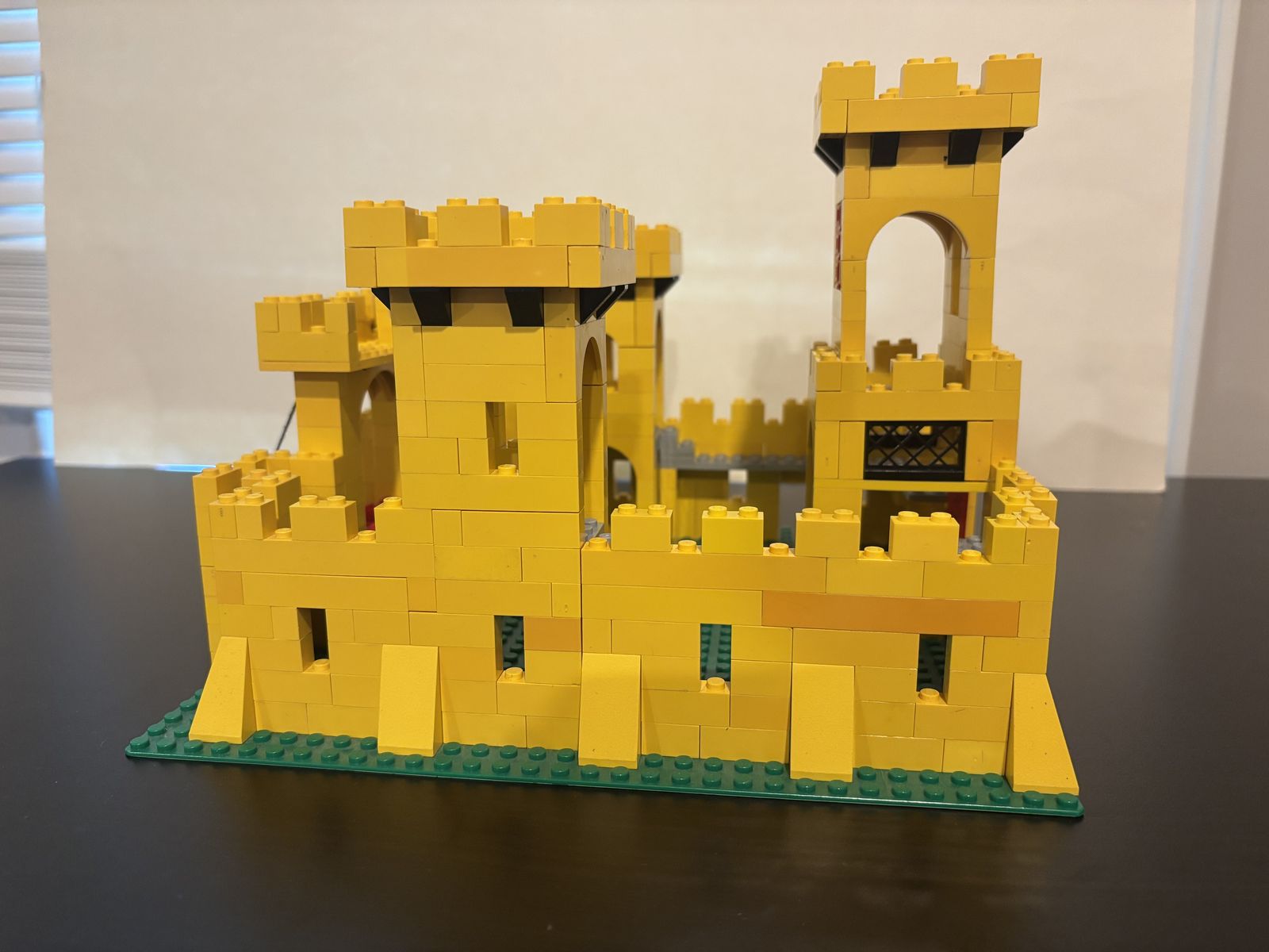 Main image 4