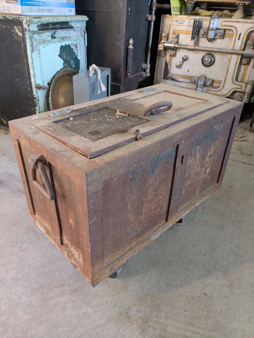 Wells Fargo Strongbox