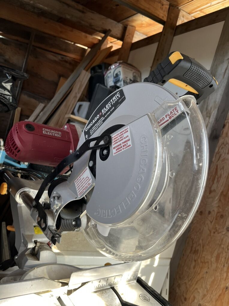 Chicago electric Miter Saw