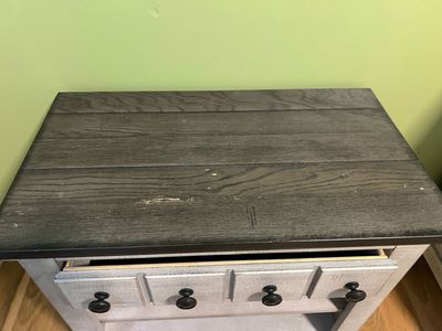 August Haven Queen Bedroom Set (3-Piece) — Solid Wood Farmhouse — $5,000+ New — $1,400 OBO