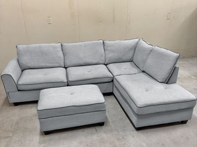 FREE DELIVERY - (New) Gray Sectional w/ Storage Ottoman