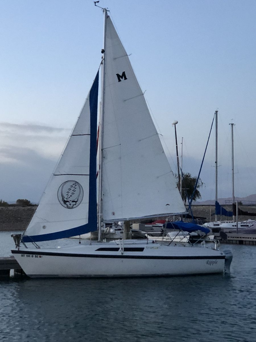Sailboat 1990 MacGregor 26S with new 9.9 Honda and inflatable dighy with new 5 Honda
