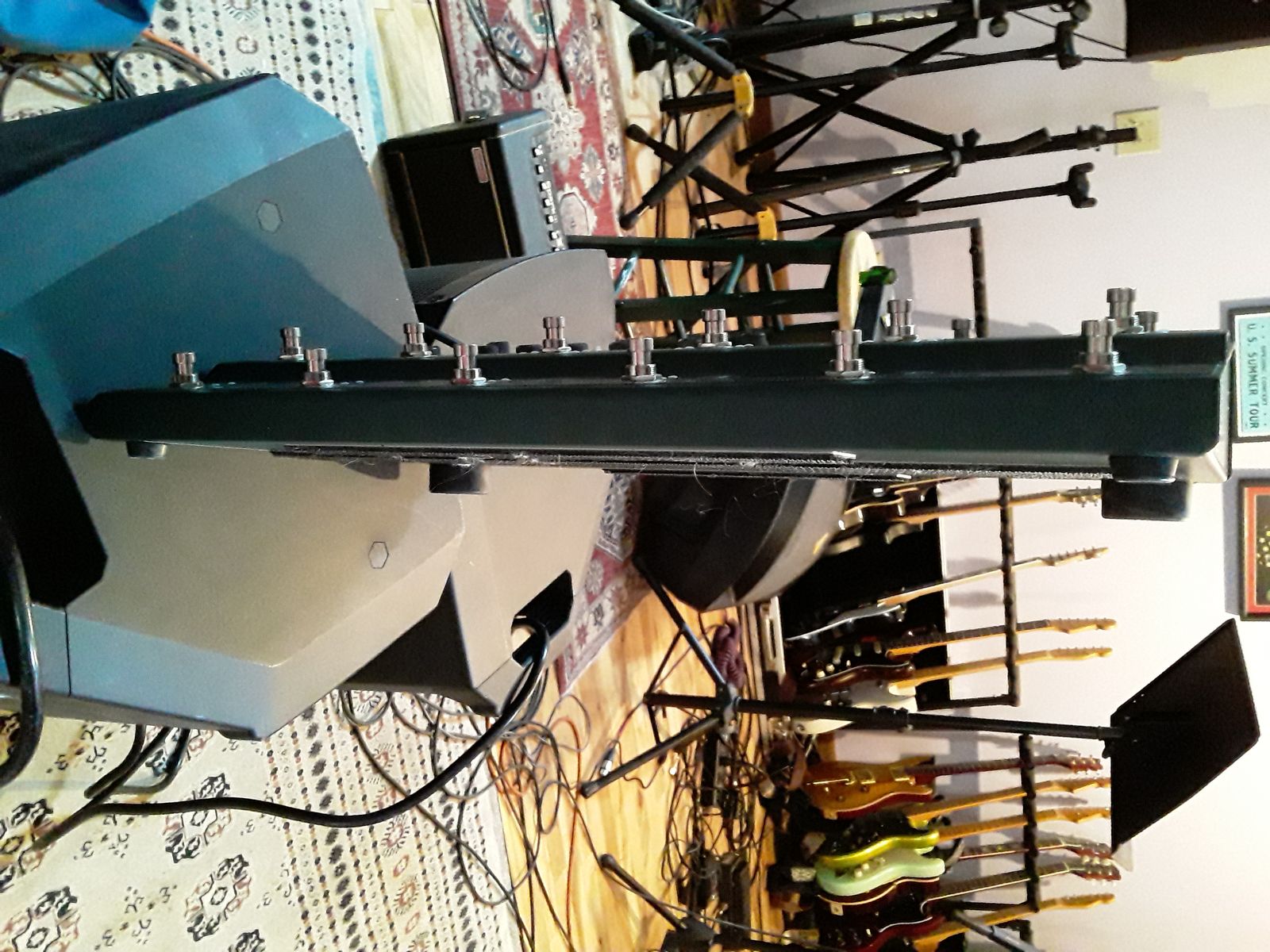 Main image 3