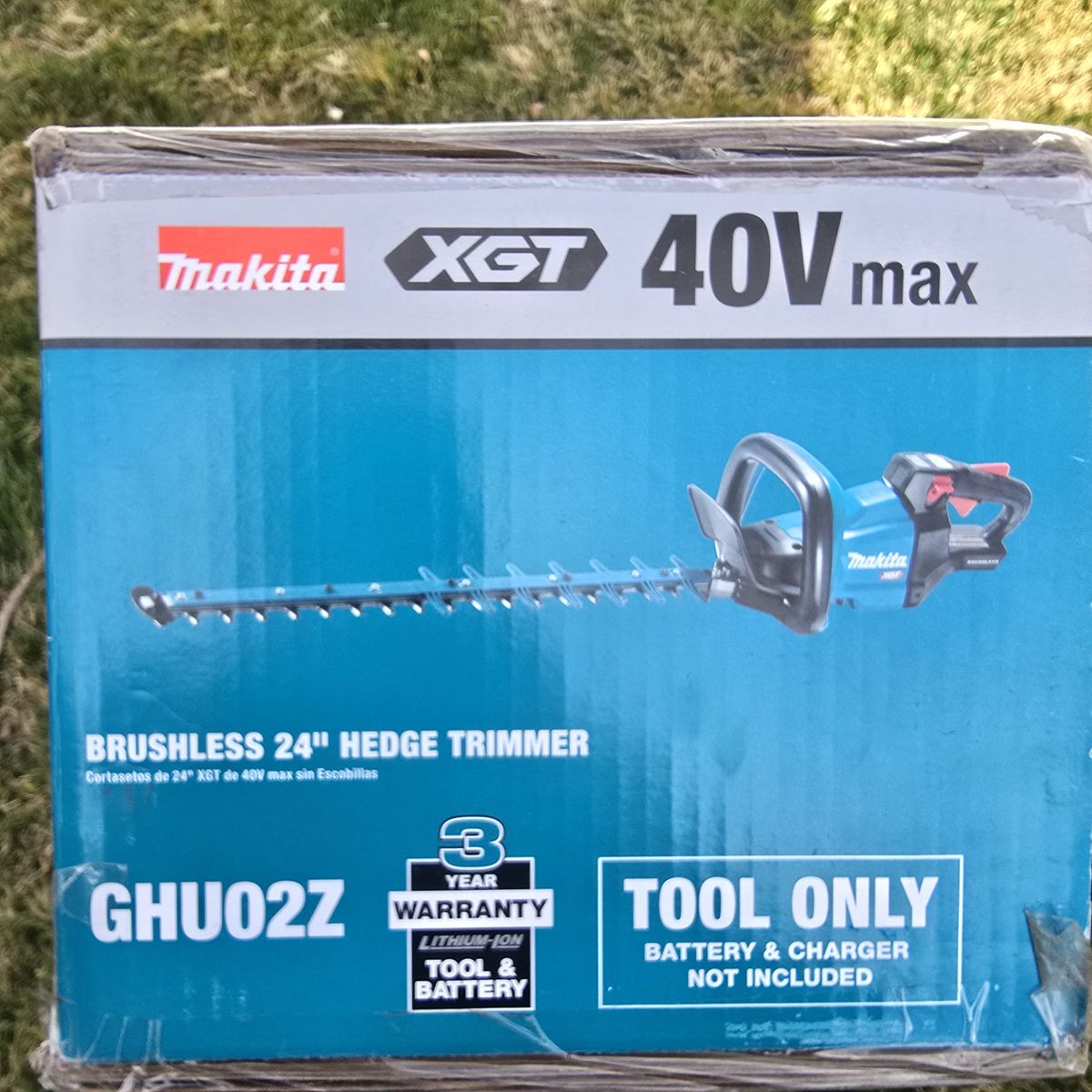 Makita 40v hedge trimmer GHU02Z new