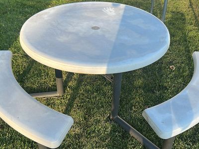 Lifetime Round Plastic Outdoor Picnic Table with Benches - 43" Top