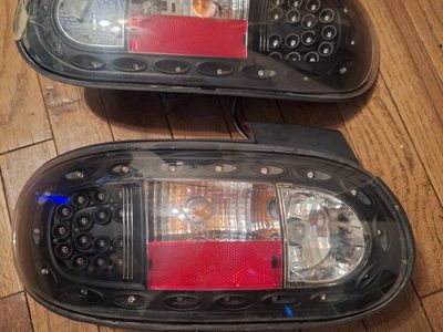 Mazda Miata Tail Light Assembly Left & Right Pair NB 1999-2005 Aftermarket Used (Cracked/Repaired)