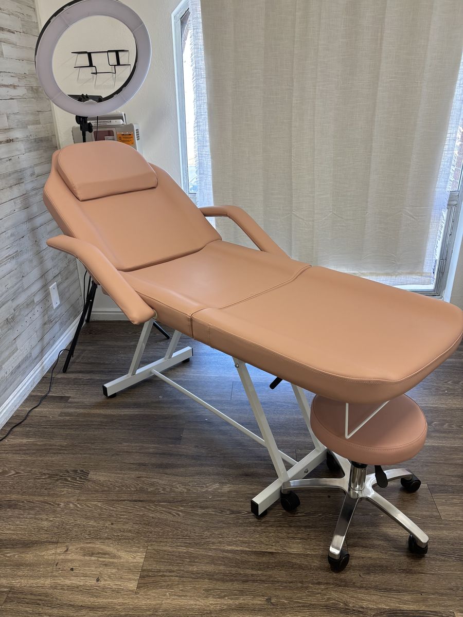 Pink Tattoo / Piercing Chair-Like New, Adjustable