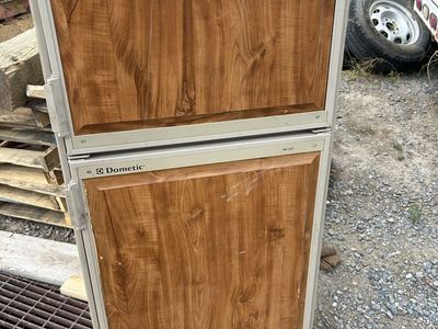 Dometic rm2611 rv fridge