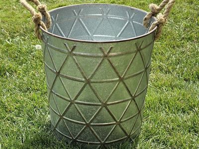 Galvanized Metal Planter Bucket with Rope Handles - Geometric Design
15"×14"