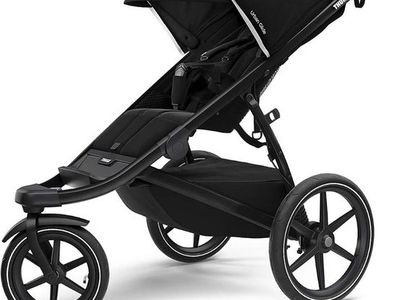 Thule Urban Glide 2 stroller with accessories