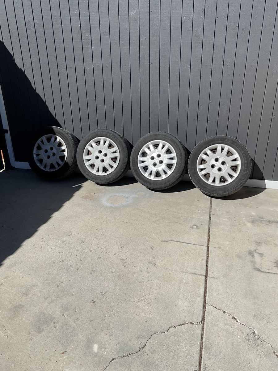 Honda CIvic Wheels And Tires