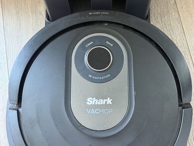 Shark AI VACMOP Robot Vacuum & Mop with Charging Dock