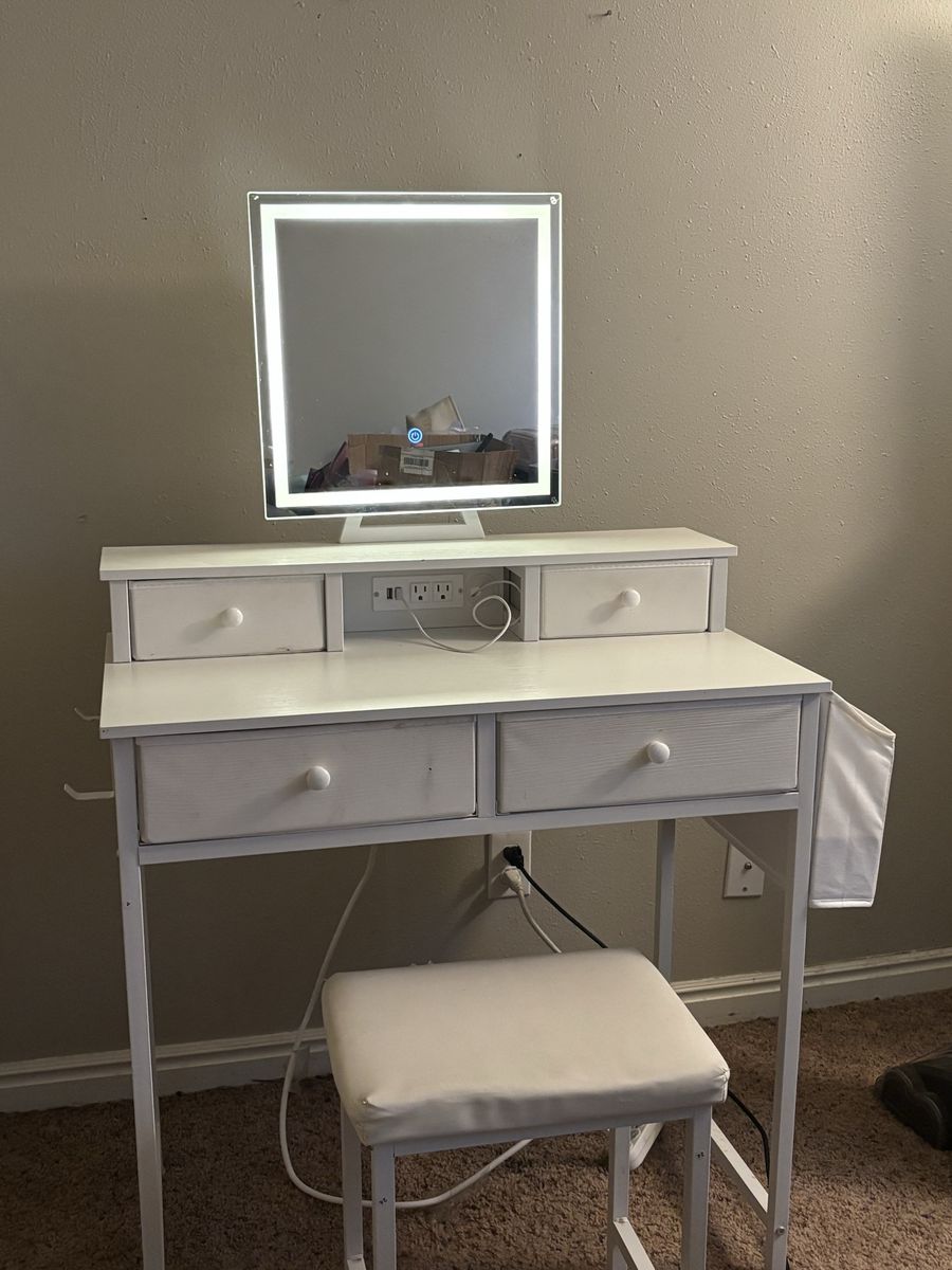 Cute White Vanity