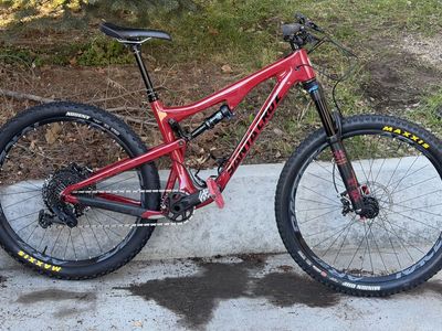 2018 Santa Cruz 5010 C size medium