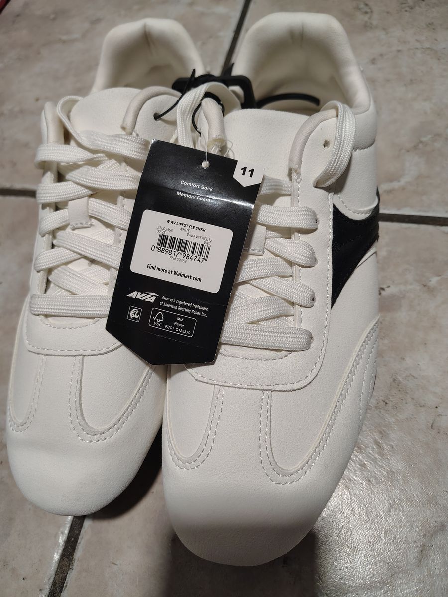 Avia women's size 11 sneakers