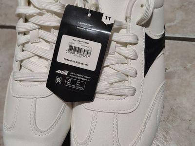 Avia women's size 11 sneakers