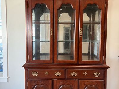 Classic Cherry Wood China Cabinet Hutch with Glass Shelves and Carved Details
