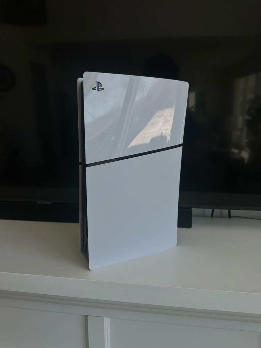 PS5 Slim Disc Edition