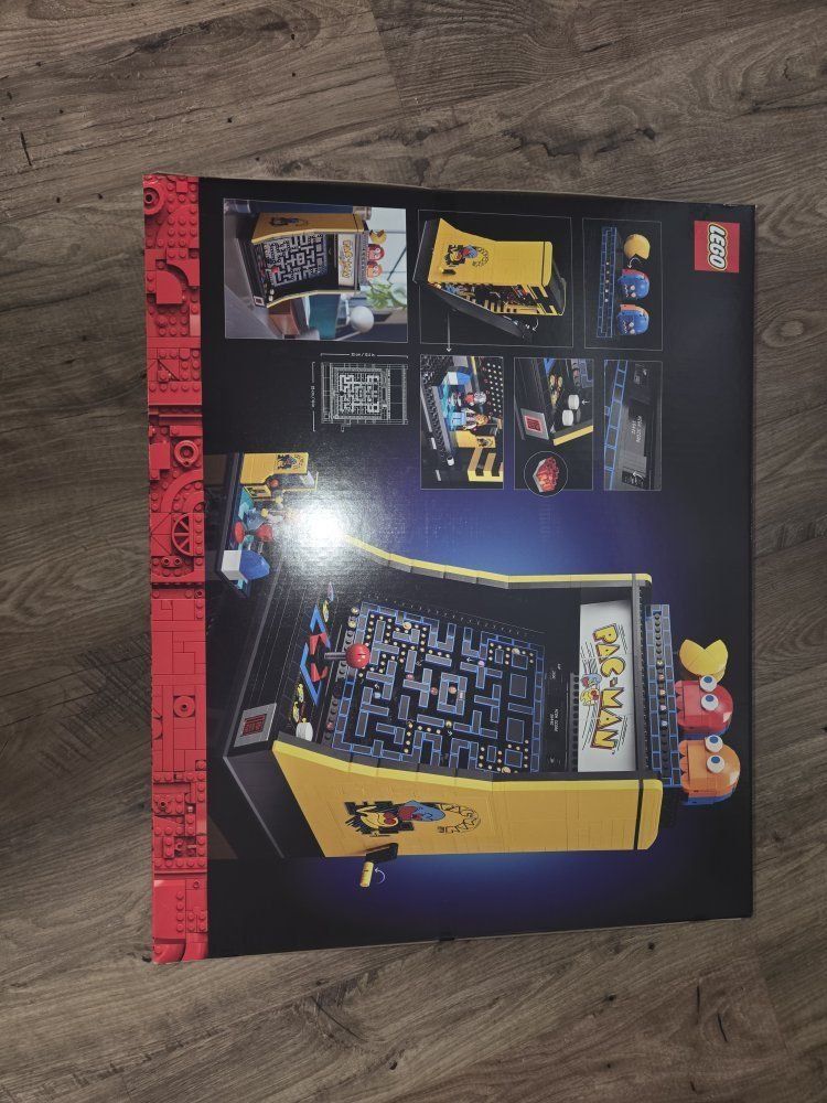 LEGO Icons 10323 PAC-MAN Arcade Game Building Set - New, Exclusive Collector's Item