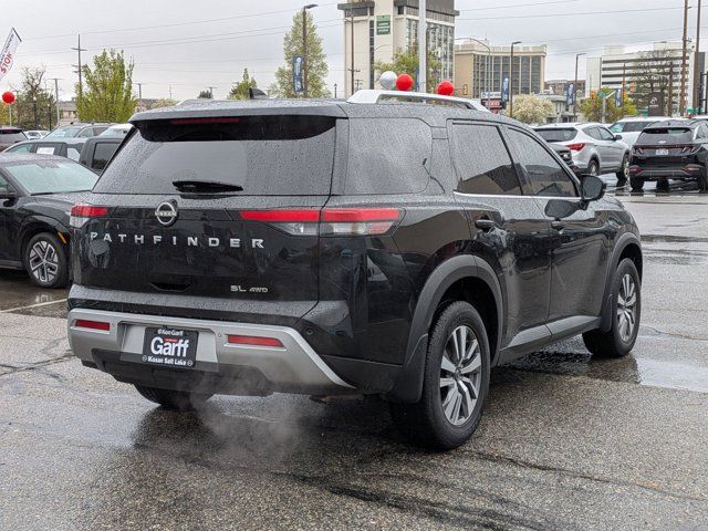 2022 Nissan Pathfinder SL
