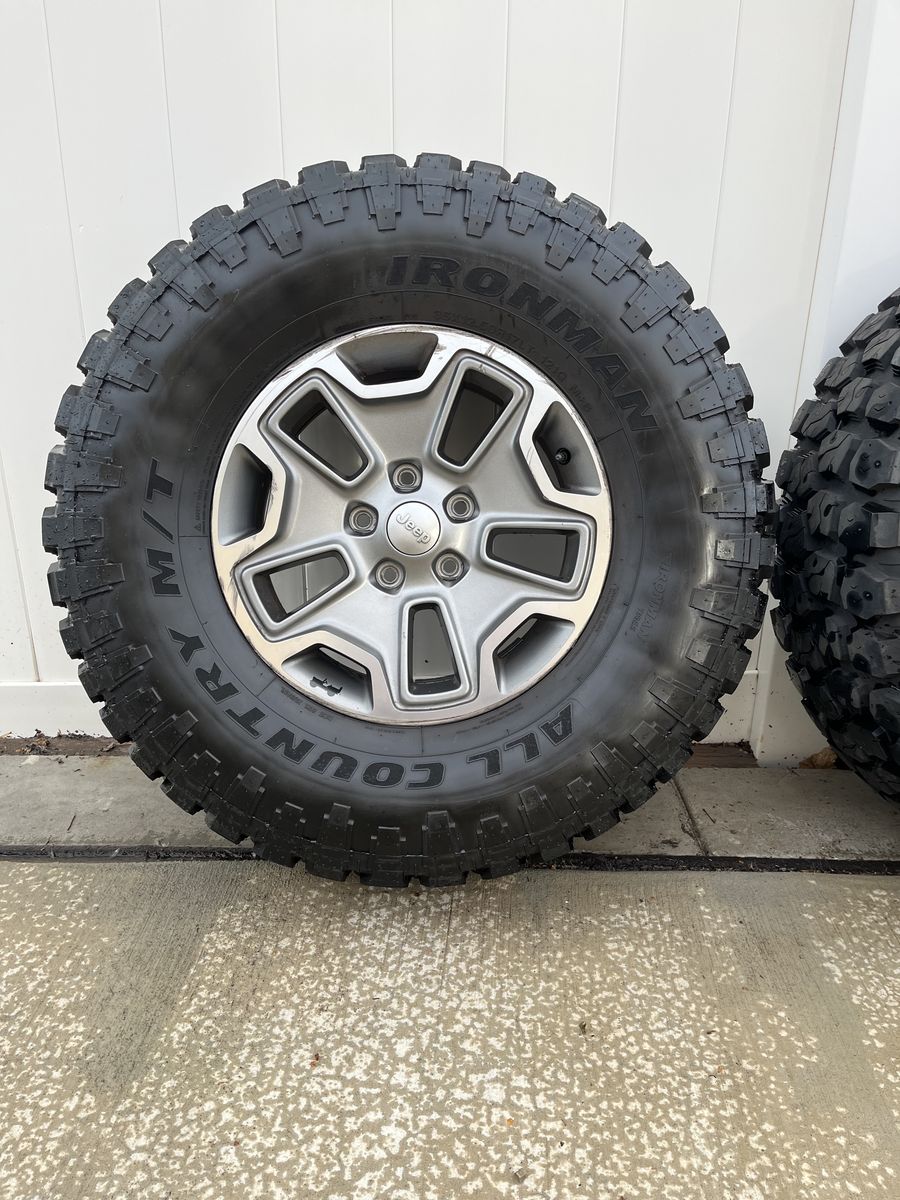 35/12.50/17  Ironman All country M/T