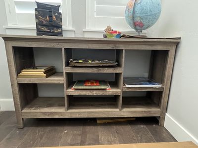 Display shelves