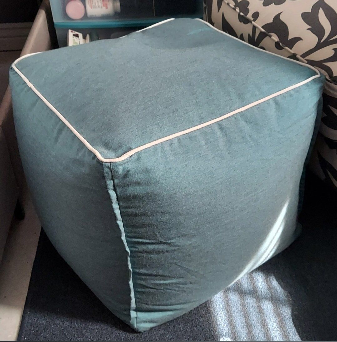 Poufs