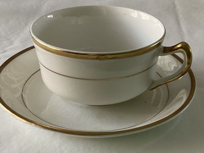 Homer Laughlin Express Tea cups and Saucers 5 cups / 6 saucers