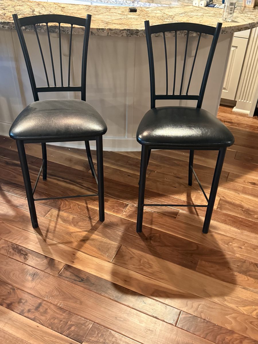 Set of 2 Counter Height Bar Stools — Like New — $75