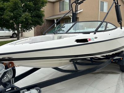 2002 Gekko G3 V-Drive Wakeboard Boat