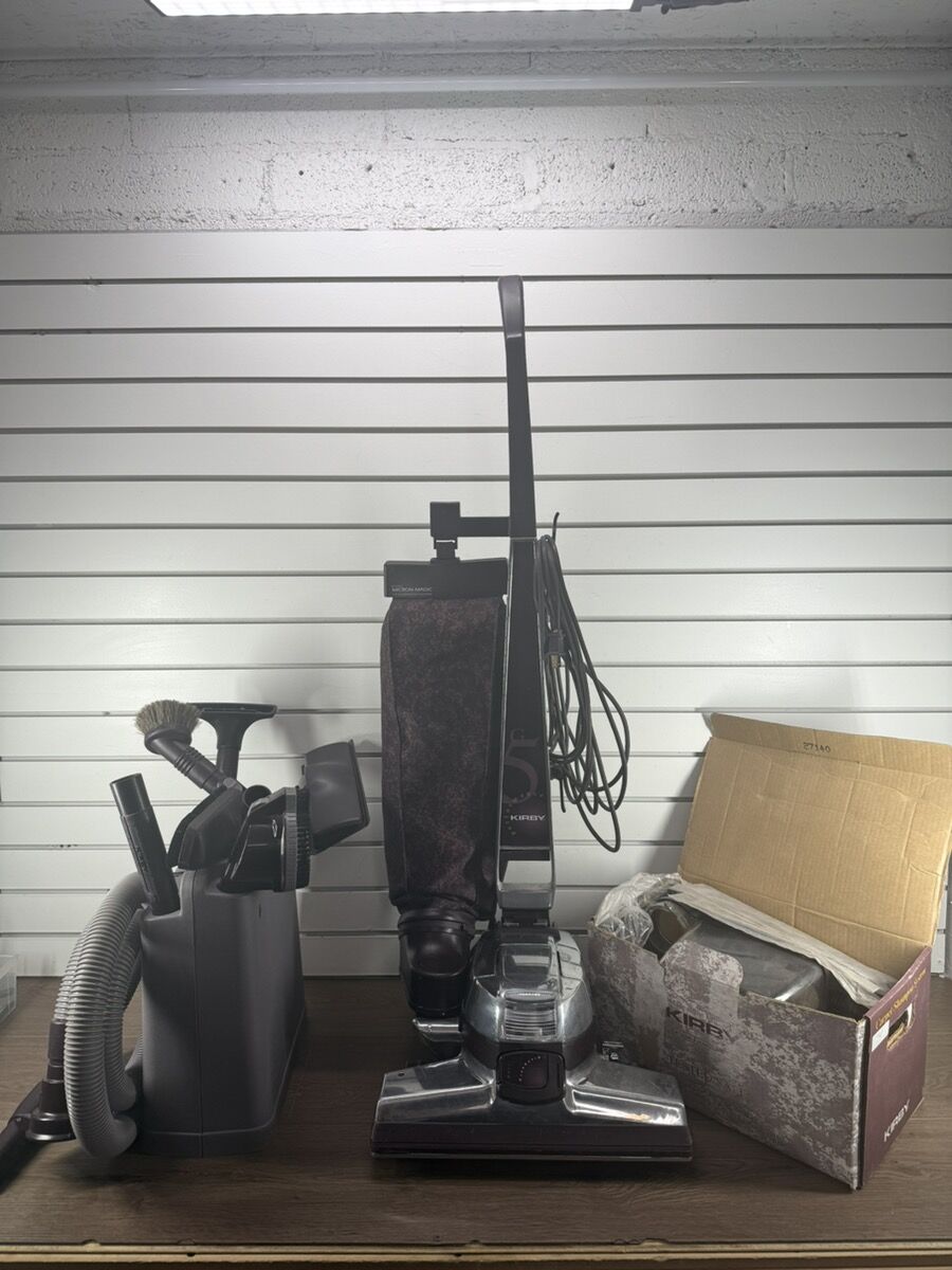 KIRBY G5D VACUUM CLEANER WITH ACCESSORIES AND SHAMPOO KIT #WCP031536