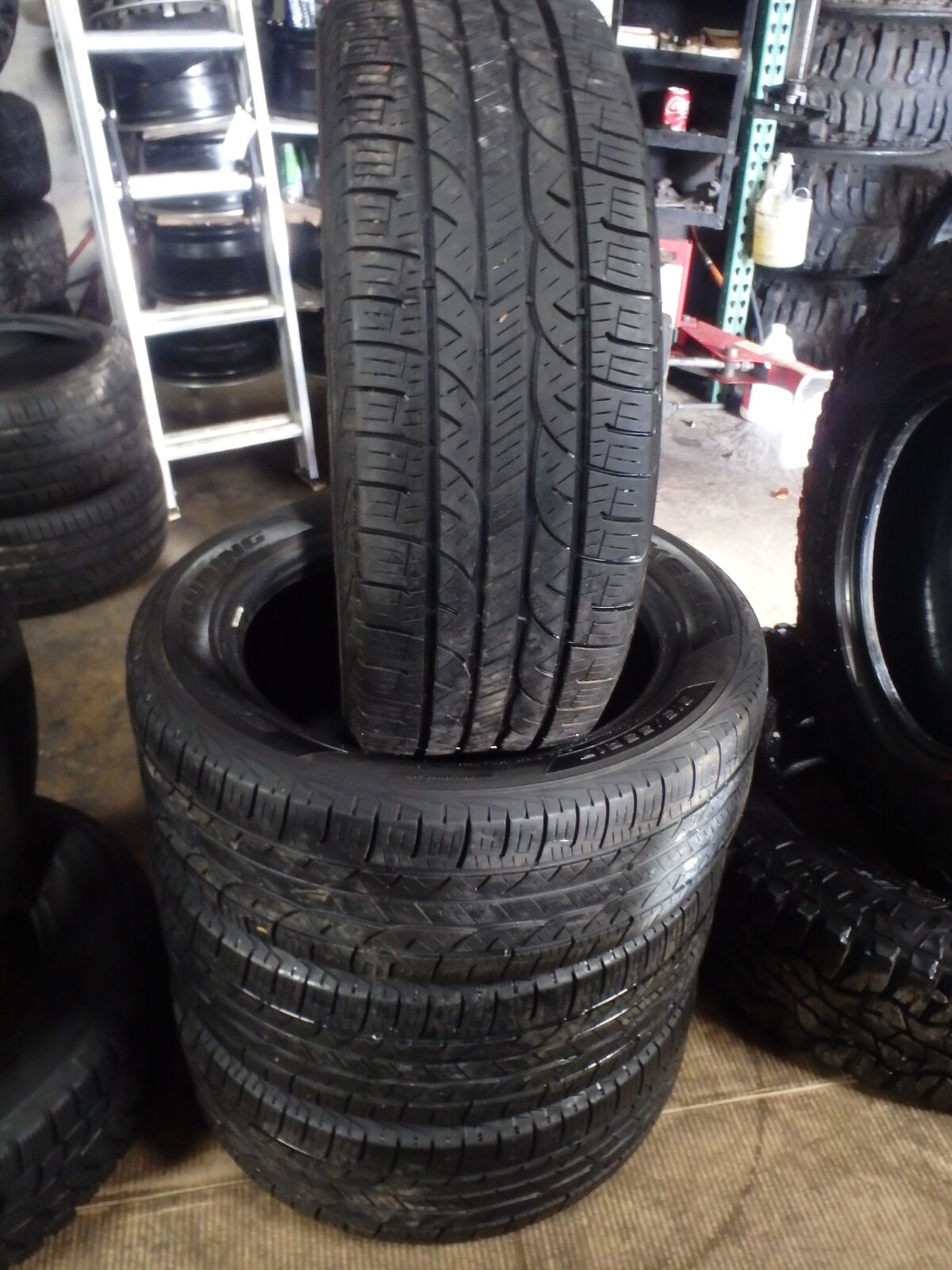 215/55R17 KELLY EDGE TOURING SET OF USED TIRES