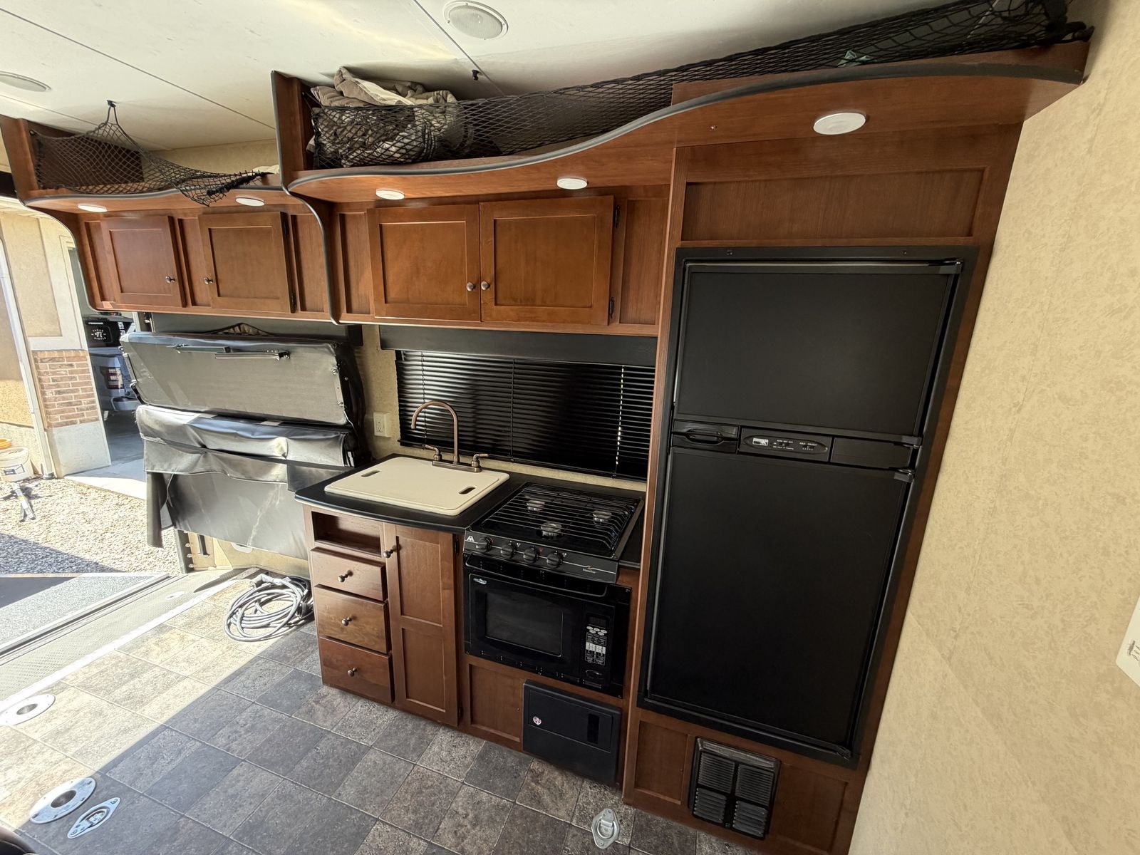 Main image 13