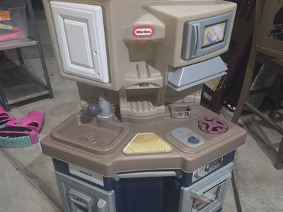 Play Kitchen