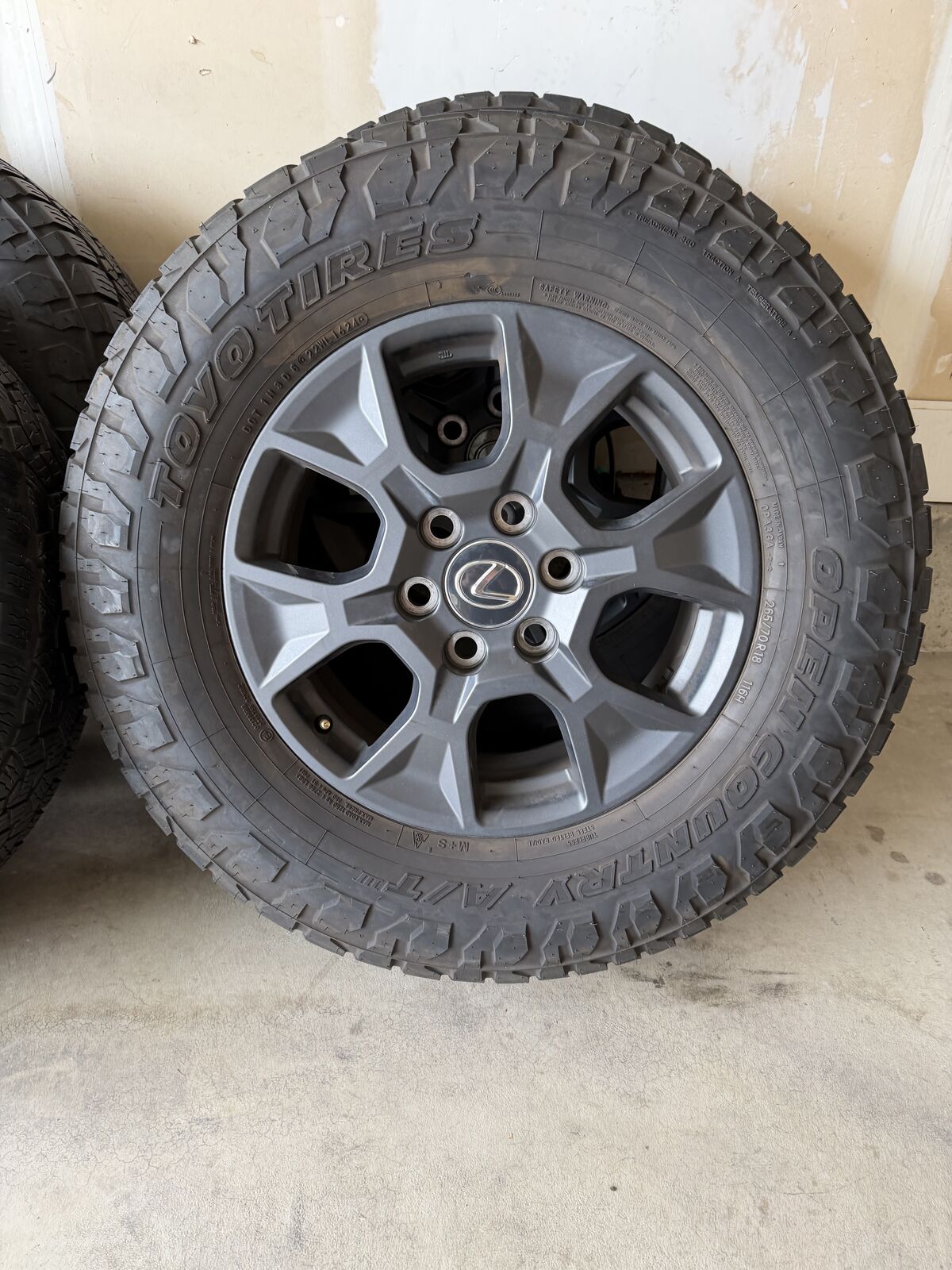2024 Lexus GX550 Overtrail+ wheels & tires