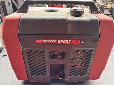 Coleman Soort 1850 Small Generator Runs Good