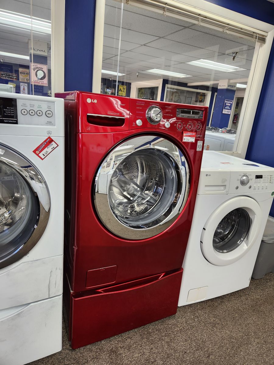 BEAUTIFUL LG STEAM RED FRONTLOAD WASHER! W-WARRANTY