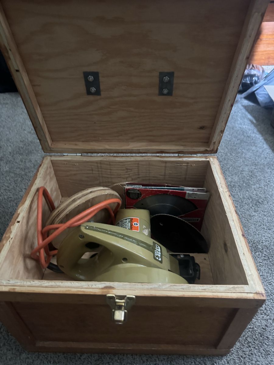 Vintage Black & Decker 5-1/2" Compact Circular Saw No. 7300 with Wooden Storage Box and Blades