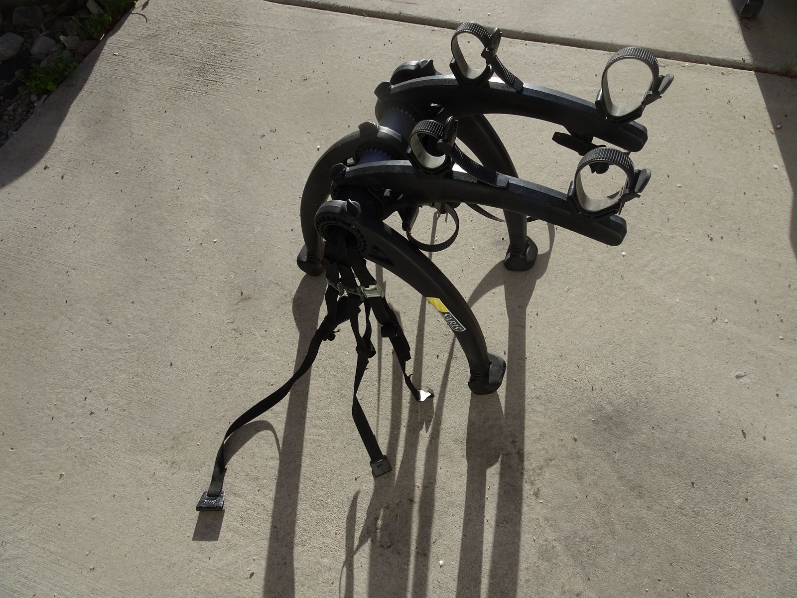 Saris - Bones, 2-Bike Trunk Rack