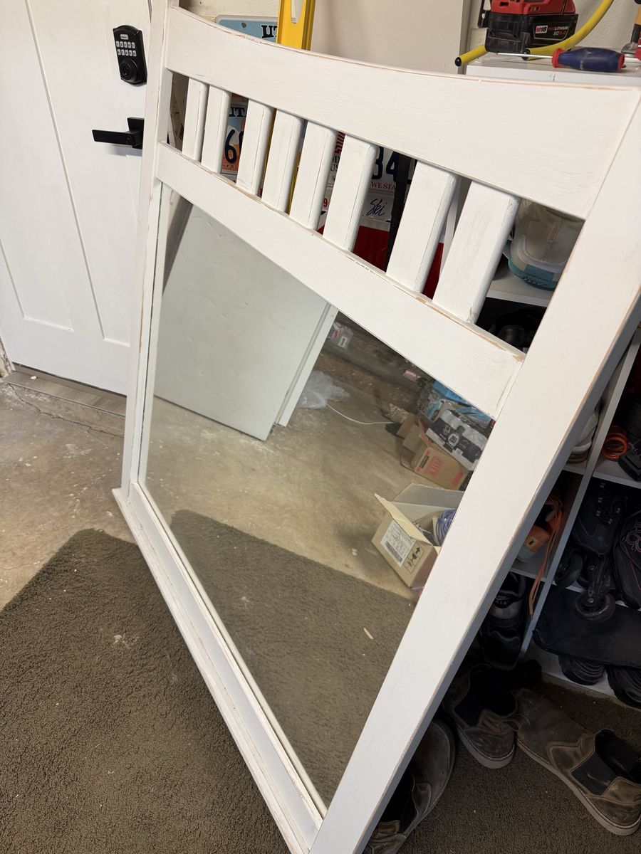 Broyhill mirror