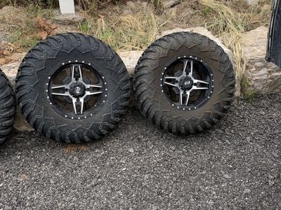 Tires and wheels can am x3