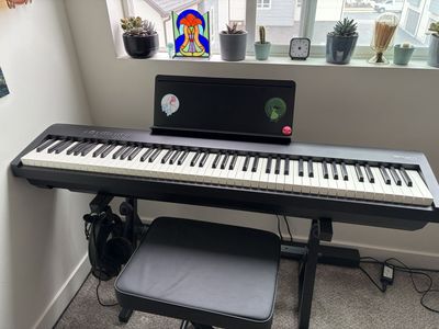Roland FP-30X Digital Piano + Stand/Bench