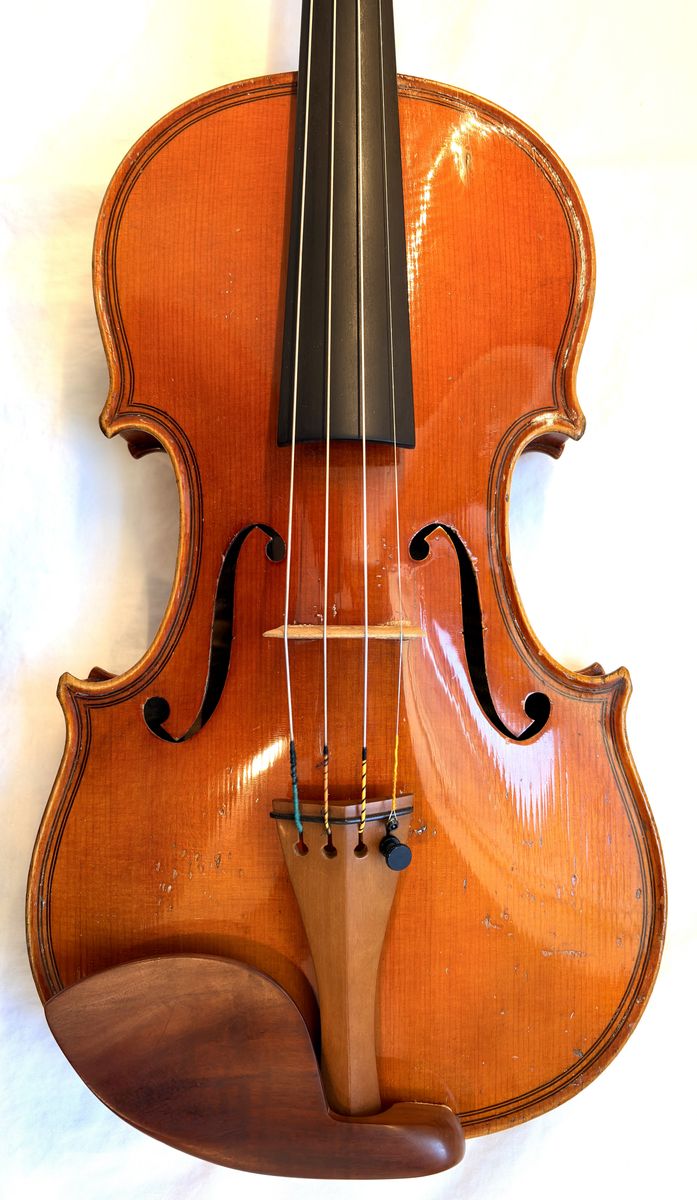 Beautiful Violin labeled A.E. Fischer, #950, ca 1920, Bremen, GERMANY 4/4