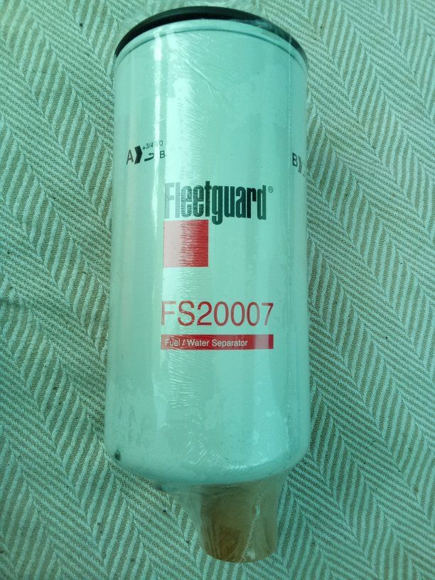 Fleetguard Diesel Fuel Filter/Water Separator FS20007