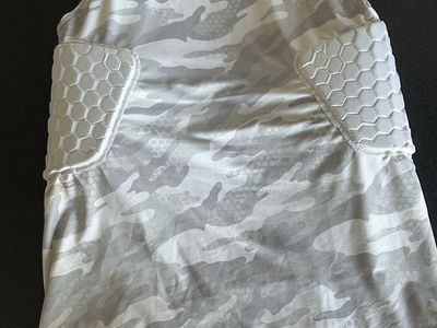 Used Under Armour Padded Camo Compression Tank Shirt Size Large